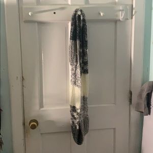 Infinity scarf